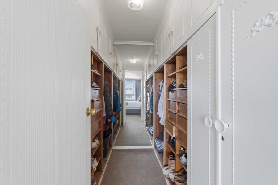 2 Bedroom Property for Sale in Sea Point Western Cape